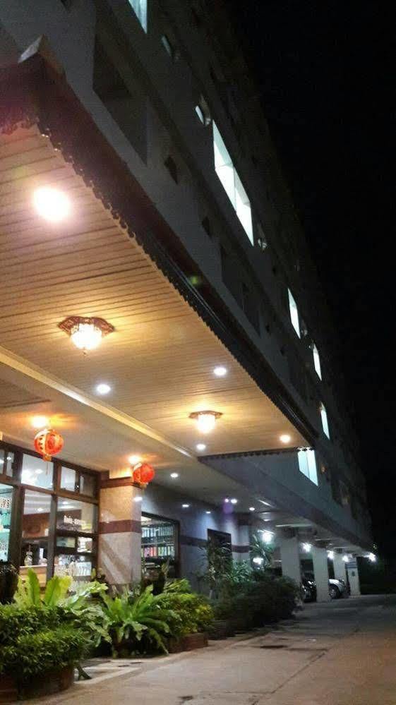 Veerasuda Condotel Ratchaburi Dış mekan fotoğraf